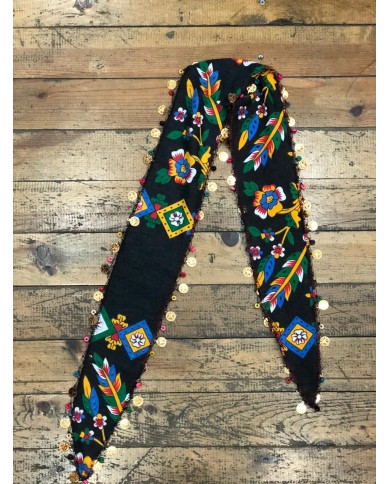 Yöresel Çicekli Flar