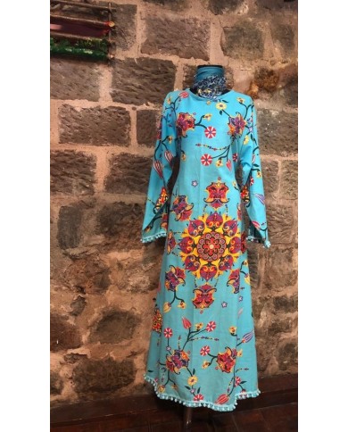 Yöresel Çicekli Elbise