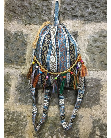 BÜZGÜLÜ SIRT ÇANTASI