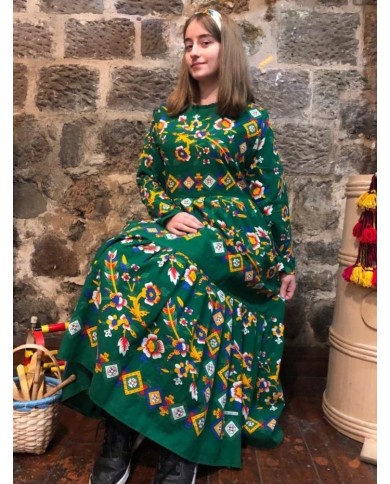 Yöresel Çicekli Elbise