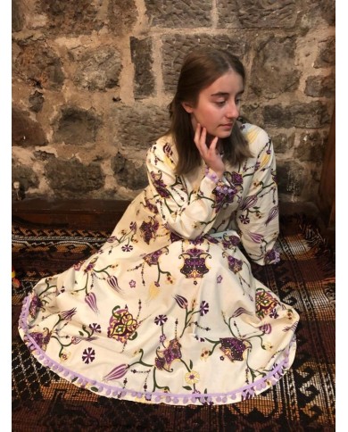 Yöresel Çicekli Elbise