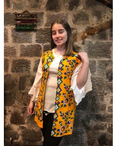 Yöresel Çicekli Yelek